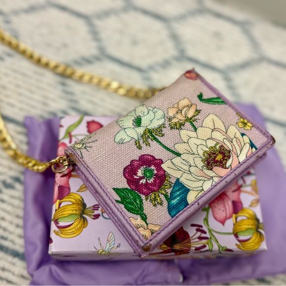 SOLD GUCCI Limited Edition Lavender Floral Feminine Wallet - Picture 7 of 16